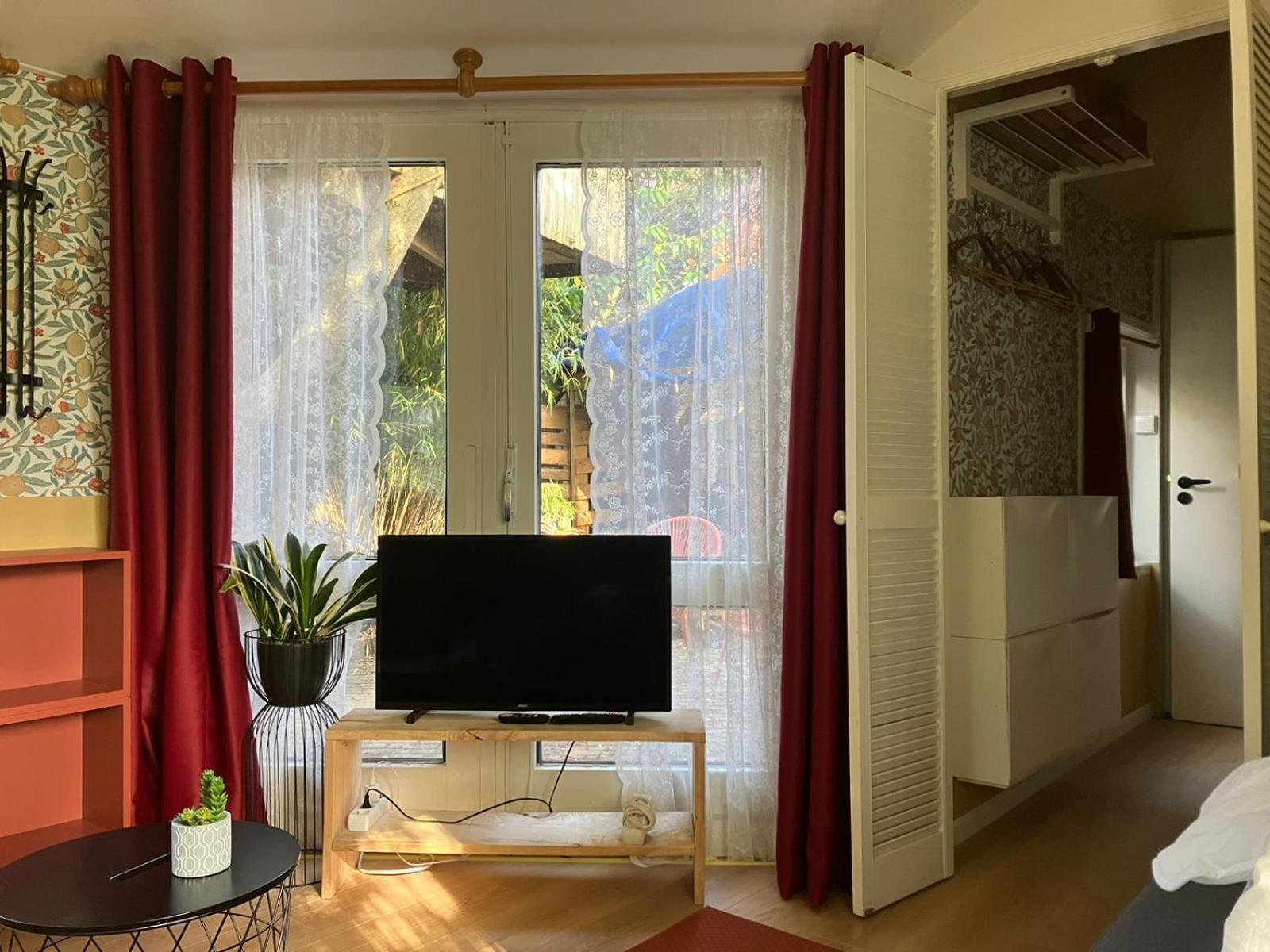 B En B Op Steendam, Tuinkamer Onder De Appelboom Exterior photo
