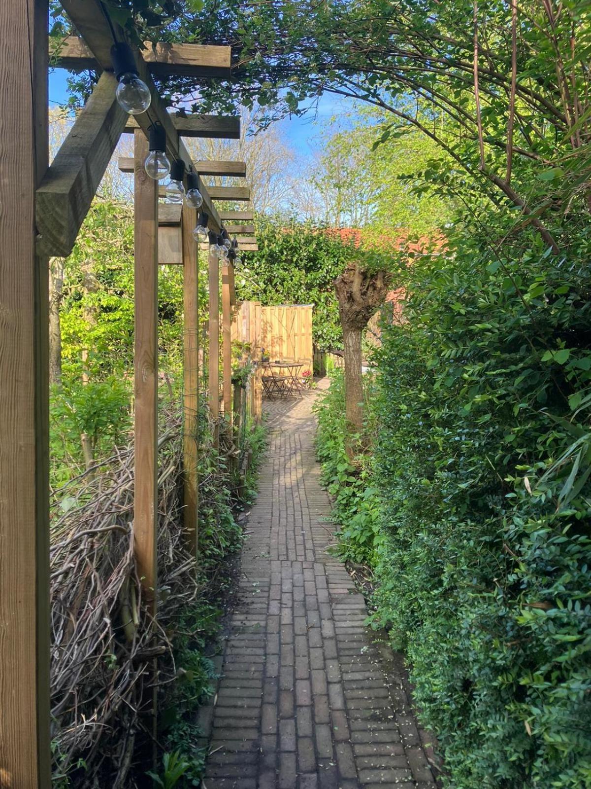 B En B Op Steendam, Tuinkamer Onder De Appelboom Exterior photo